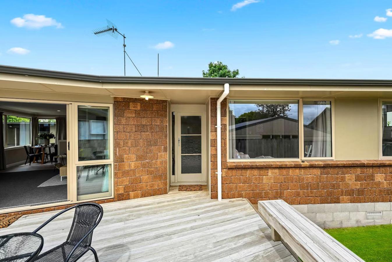 Apartamento Endeavour Adventures Hamilton Exterior foto